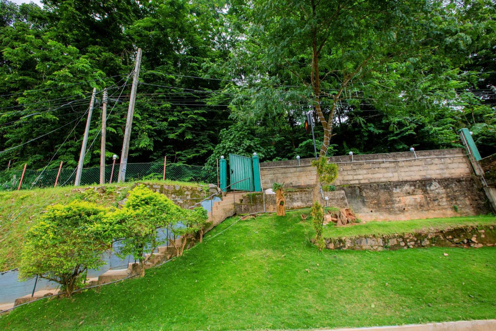 Sunbloom Inn Канді Екстер'єр фото