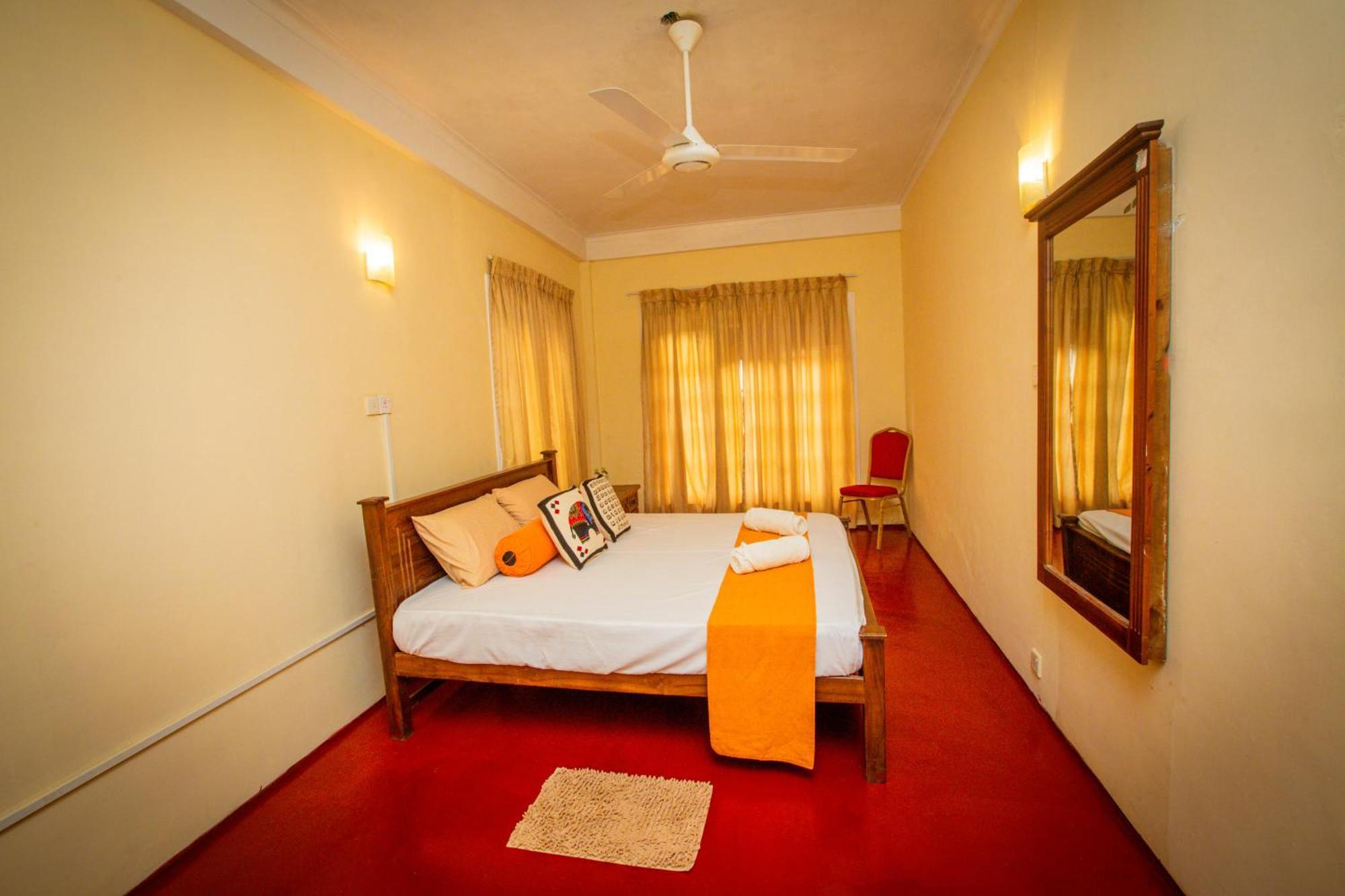 Sunbloom Inn Канді Екстер'єр фото