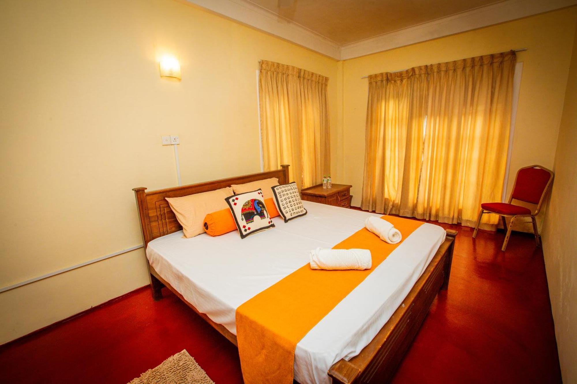 Sunbloom Inn Канді Екстер'єр фото