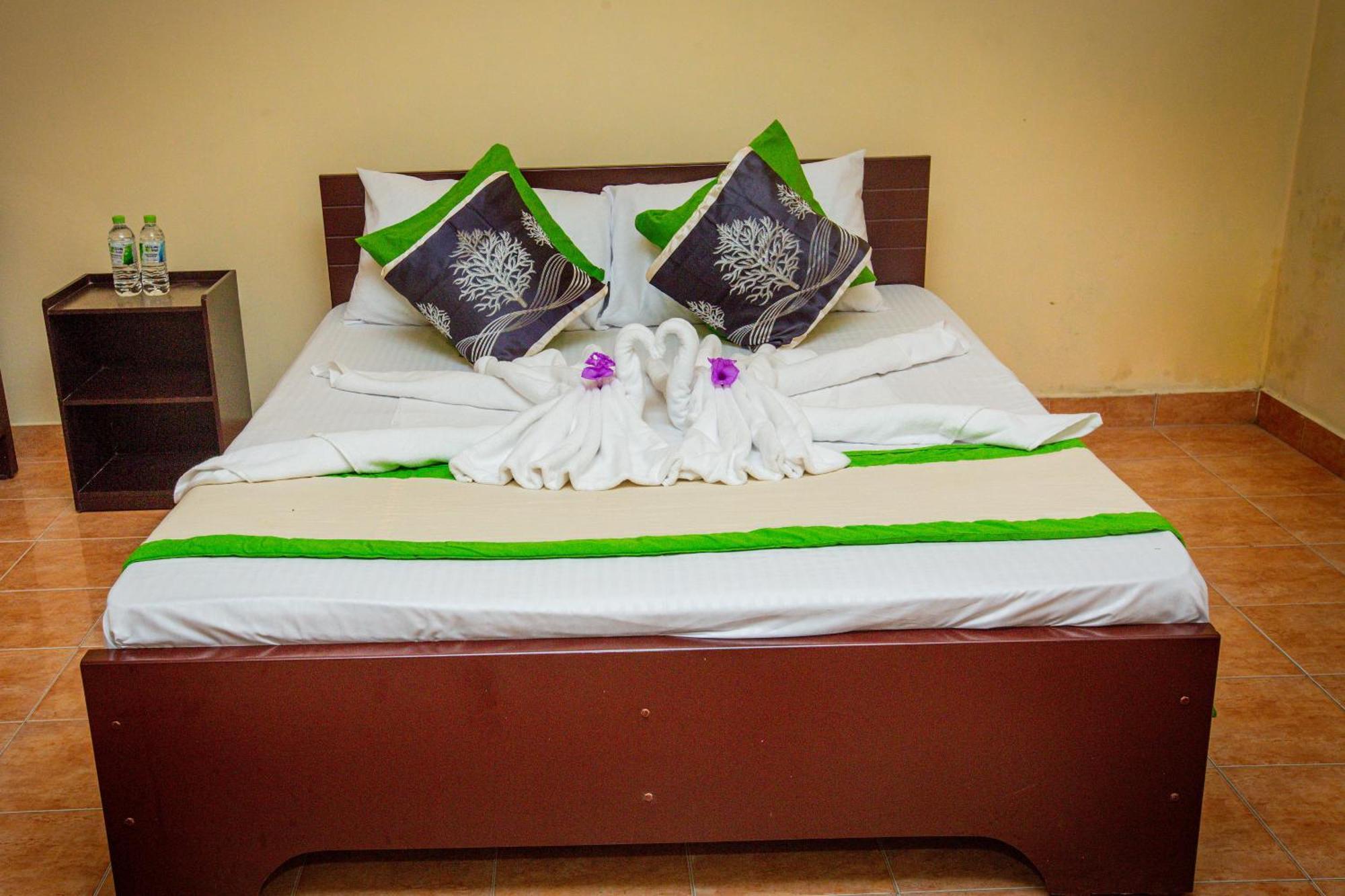 Sunbloom Inn Канді Екстер'єр фото