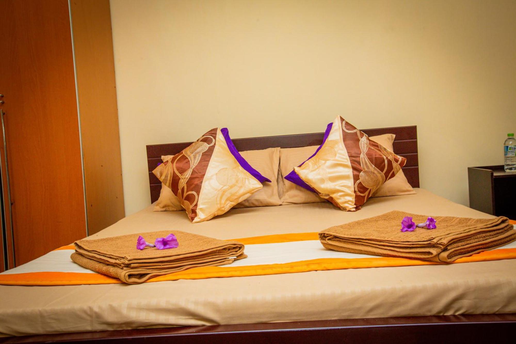 Sunbloom Inn Канді Екстер'єр фото