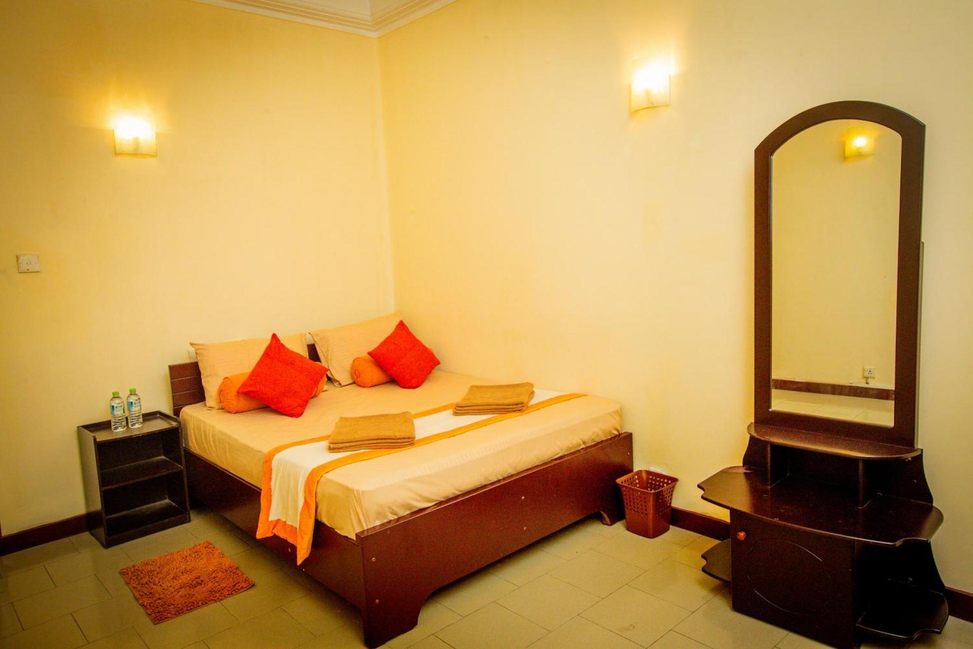 Sunbloom Inn Канді Екстер'єр фото